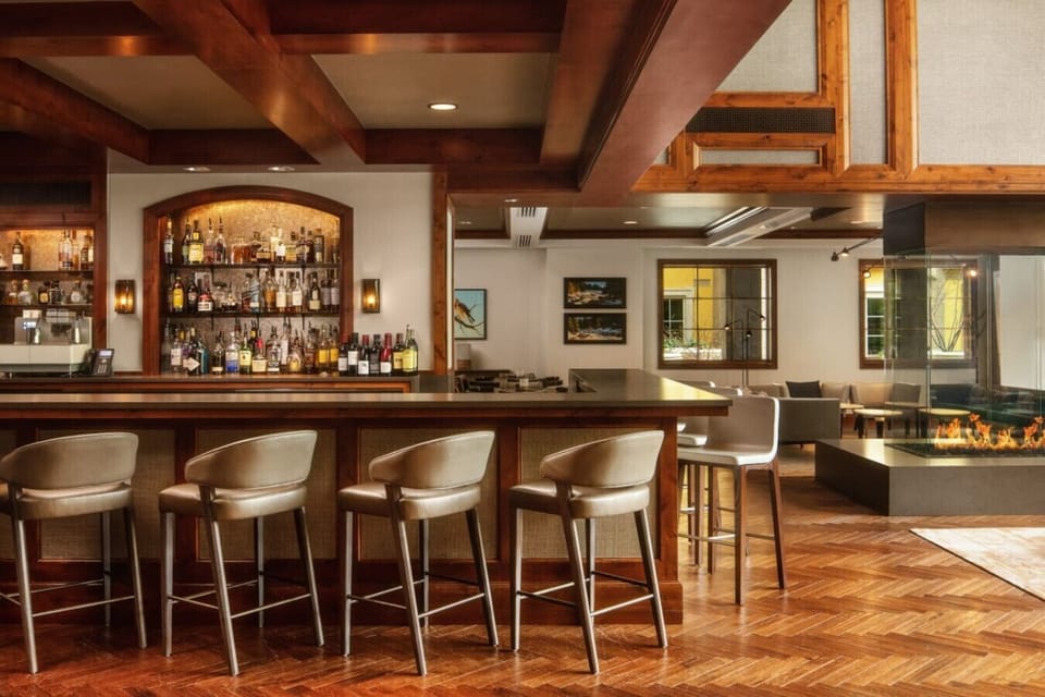 Ritz-Carlton Lobby Lounge