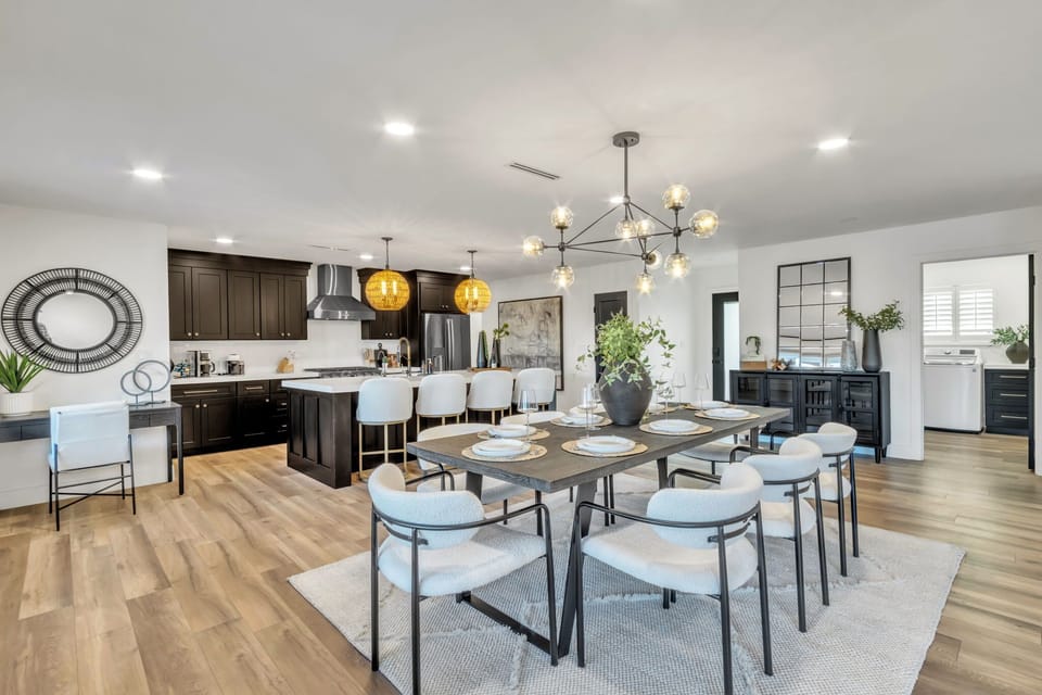 Open concept, dining and kitchen plus bonus private desk/workspace
