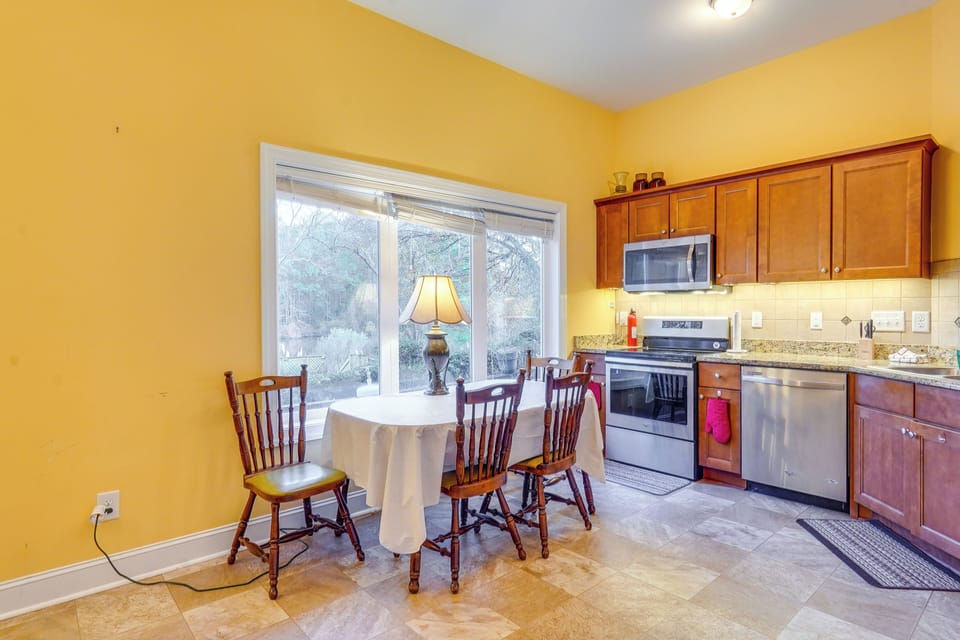 Kitchen | Refrigerator