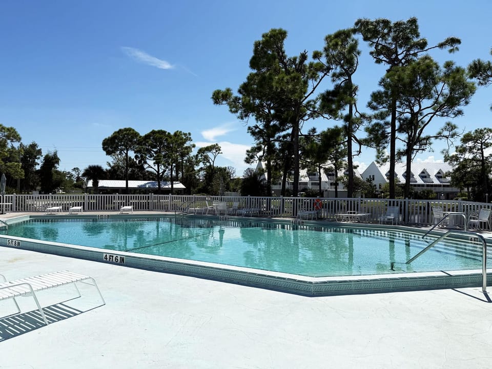 Coastal Comfort – 2BR Condo in Fiddlers Green (4896)