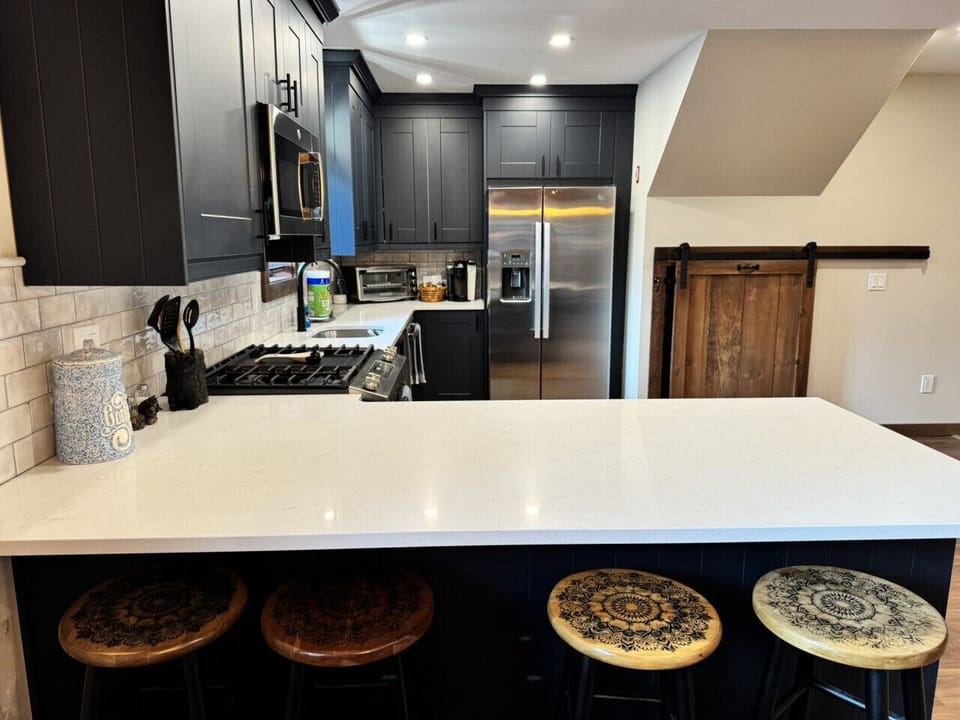 Kitchen island with seating for 4