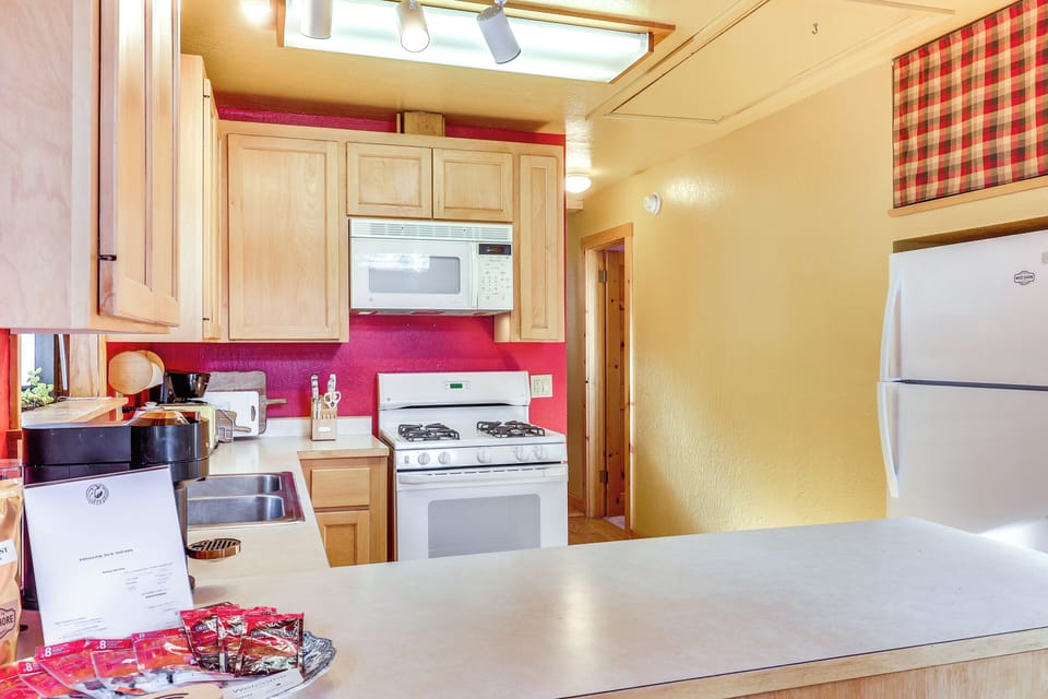 Kitchen | 1st Floor | Dishwasher | Spices