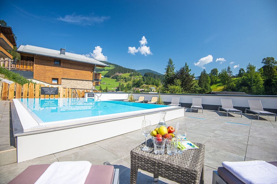 Holiday Home Swimming Pool