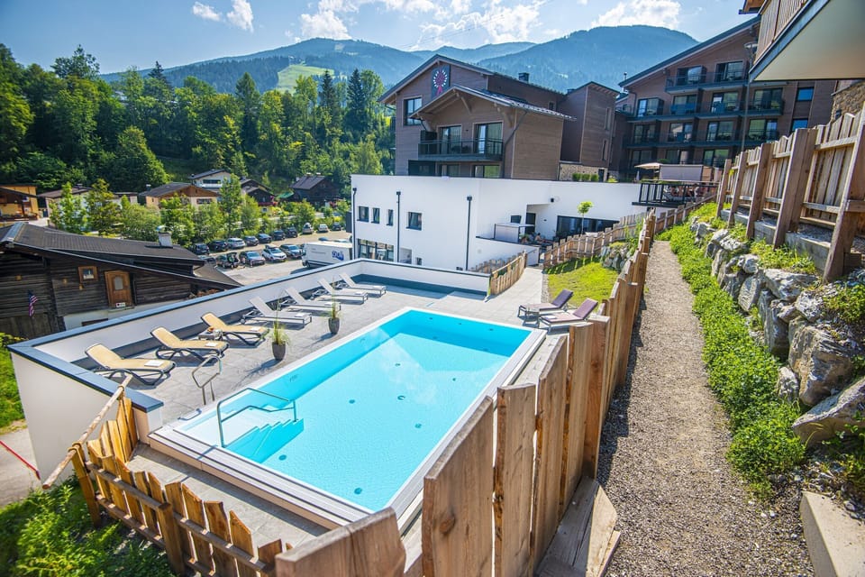 Holiday Home Swimming Pool