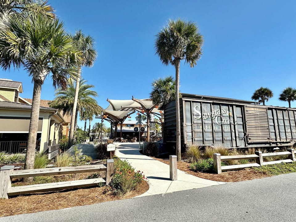 Sawgrass Grove Square: Shopping/Dining/Nightly Entertainment - 1.5 miles