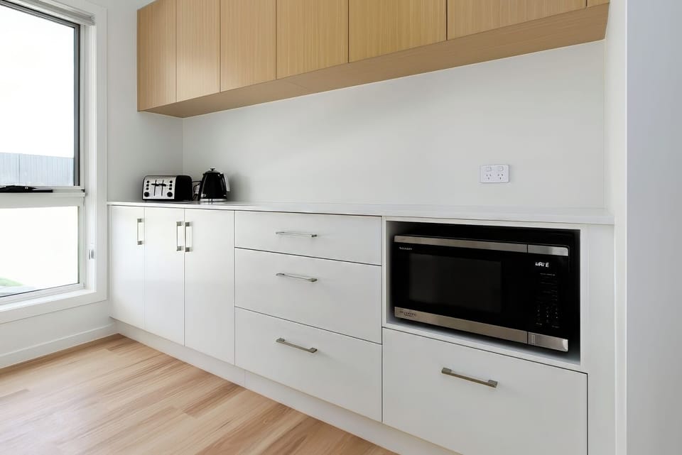 Plenty of bench space for your chef dreams