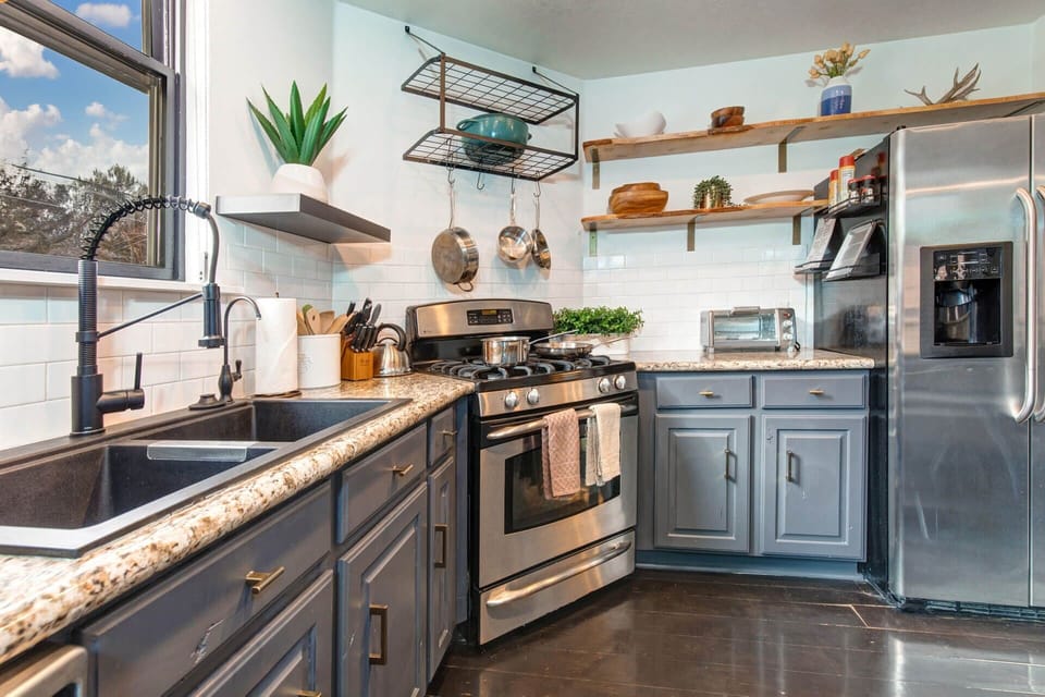 Vacation Rentals in Park City at Moose Lodge 5: Fully-equipped chef's kitchen