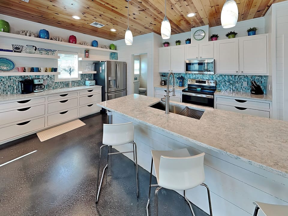 Full Size Kitchen