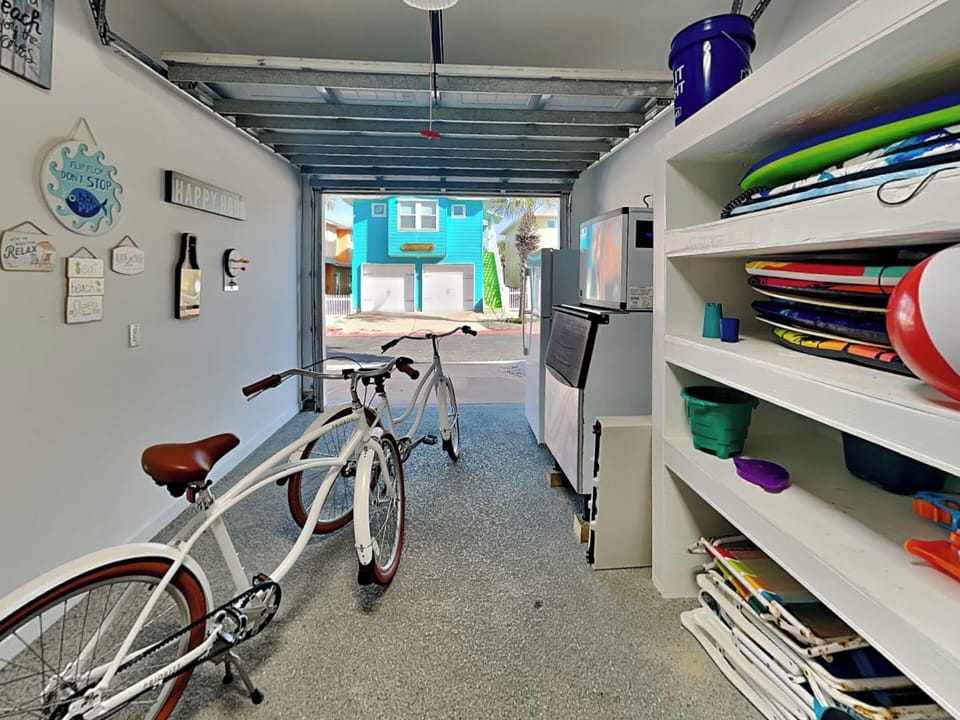 Garage - Bikes & Beach Supplies