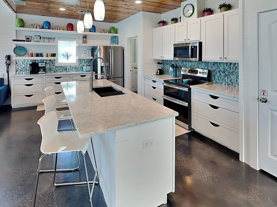Full Size Kitchen