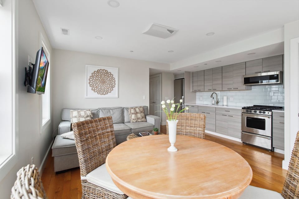 Open plan living, dining and kitchen