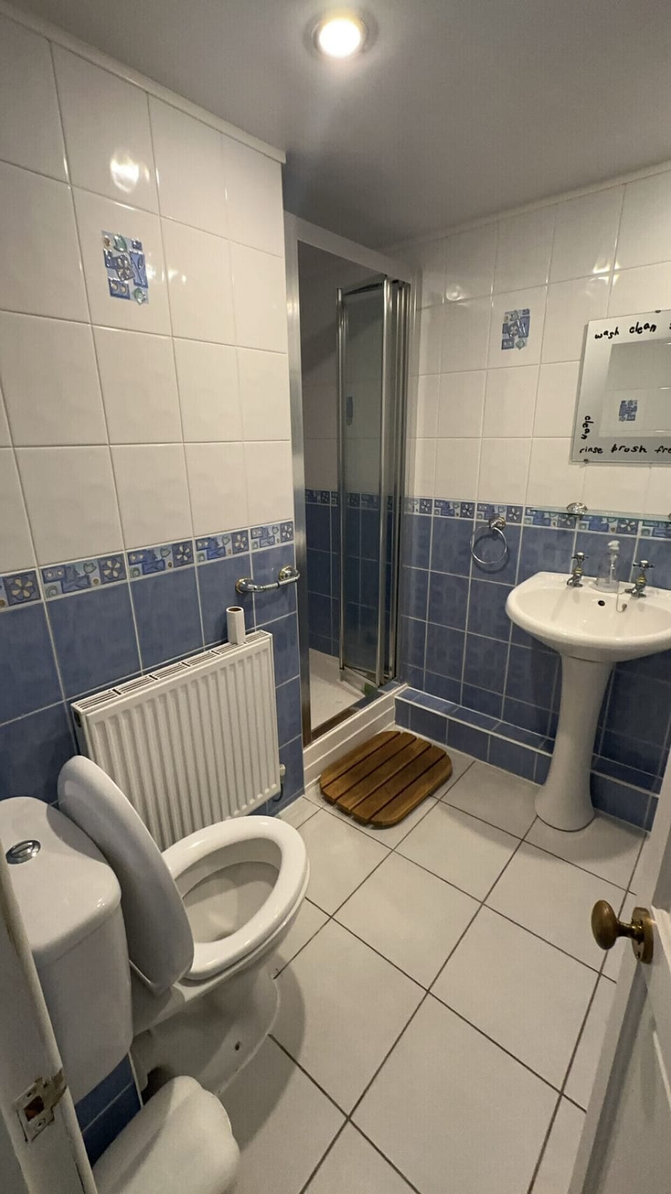 Apartment 2 - bathroom