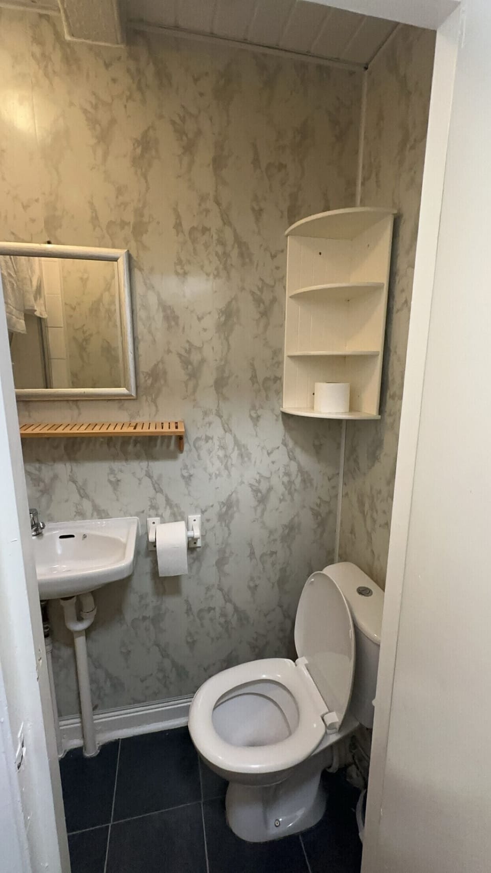 Apartment 6