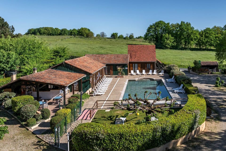 Piscine gîtes en Dordogne