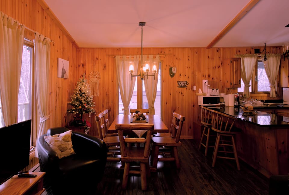 Hall diner table direction winter