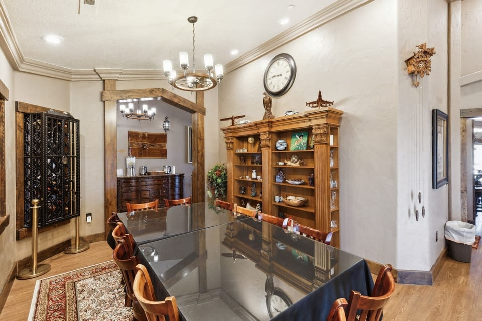 Indoors, Architecture, Building, Dining Room, Dining Table