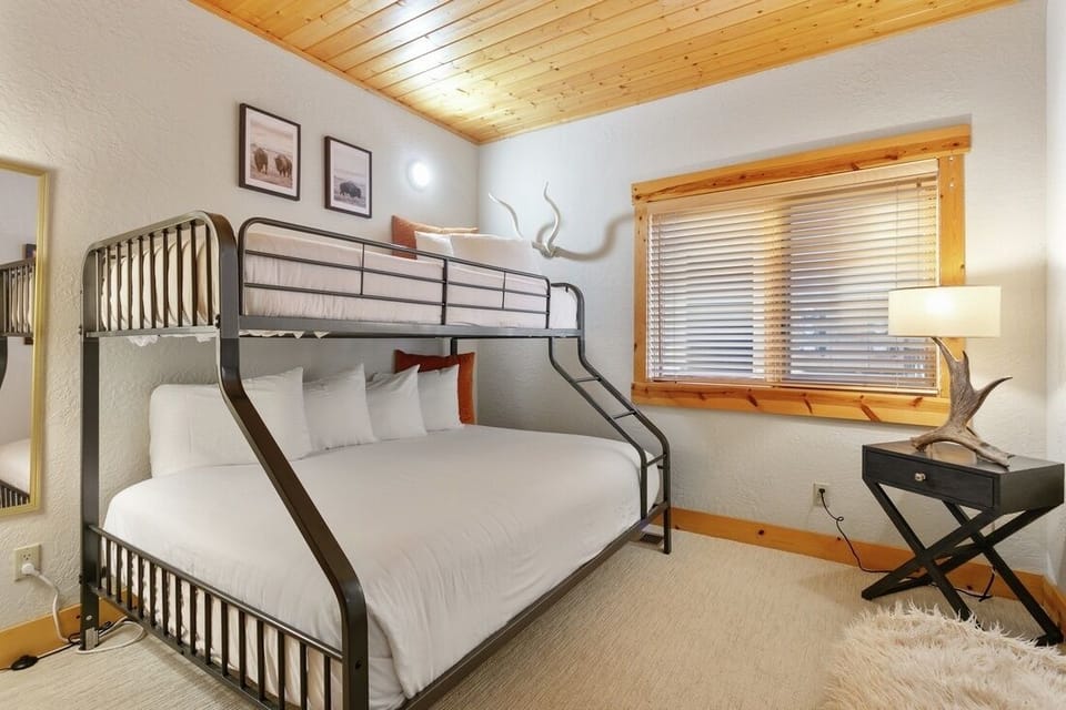 Indoors, Home Decor, Bed, Furniture, Bedroom