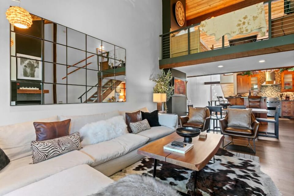 Home Decor, Architecture, Building, Furniture, Indoors