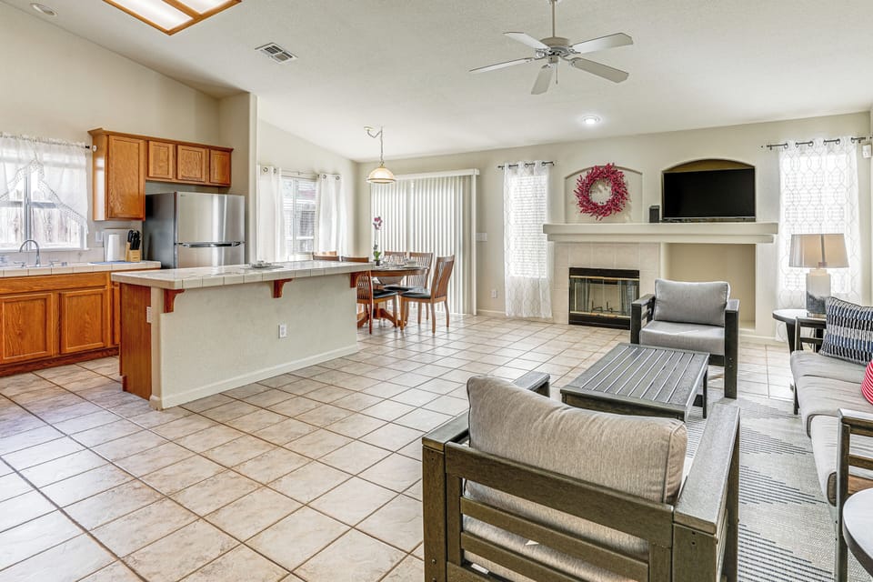 Vallejo Vacation Rental | 4BR | 2BA | 2 Steps Required | 1,850 Sq Ft