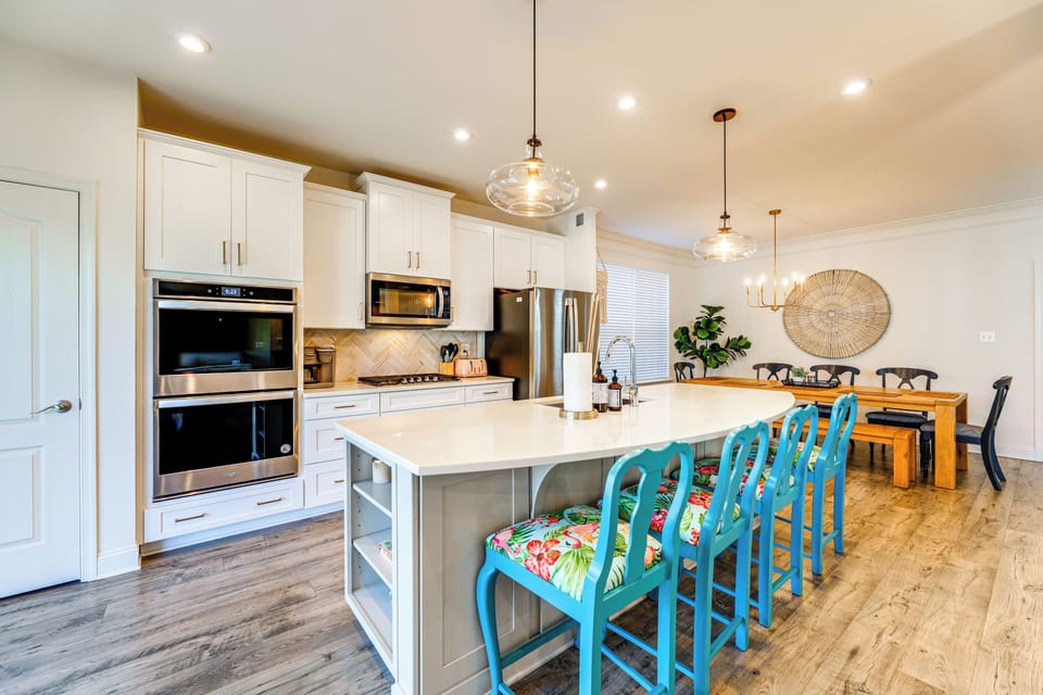 Kitchen | Blender | Spices | Toaster Oven | 1st Floor