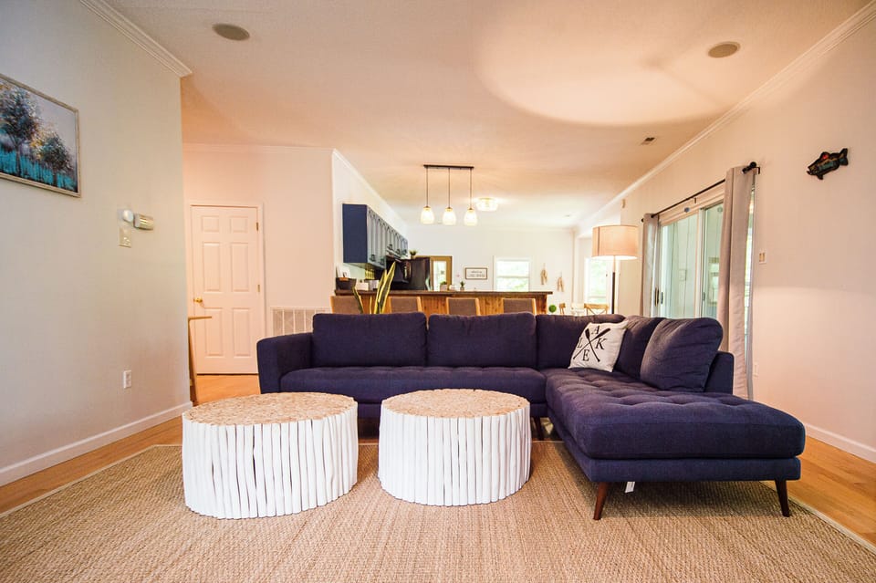 Large open floor plan means ample opportunity for conversation