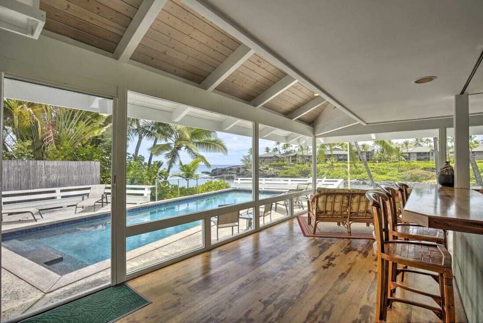 Views - Views - Views - Kitchen Counter Bar