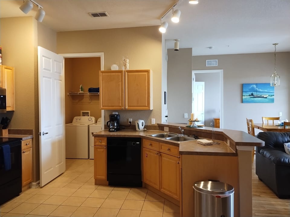 Kitchen (1)