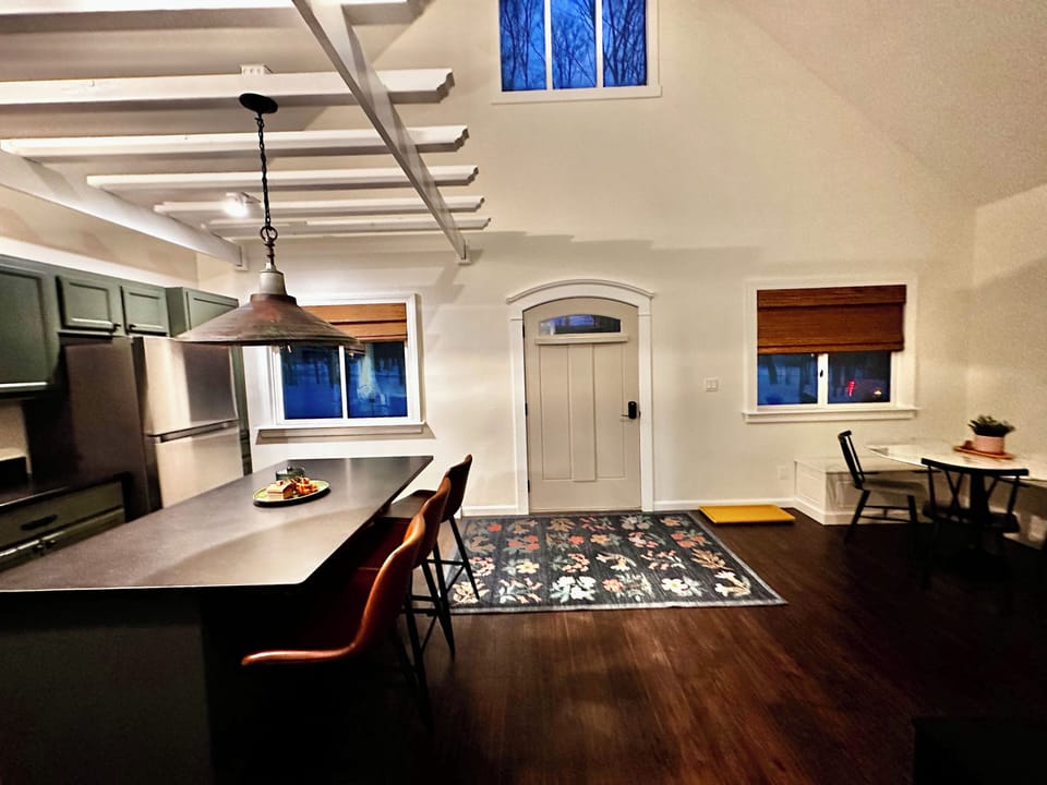Entry/Kitchen/Dining Area