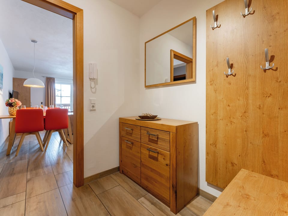 Entrance / Reception