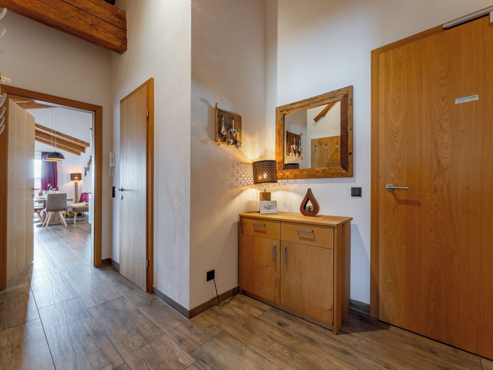 Entrance / Reception