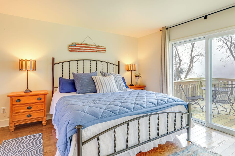 Bedroom 1 | 1st Floor | King Bed | Linens & Towels Provided