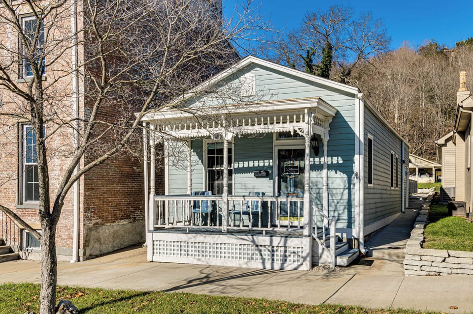 Madison Vacation Rental | 2BR | 1.5BA | 1,166 Sq Ft | Steps Required