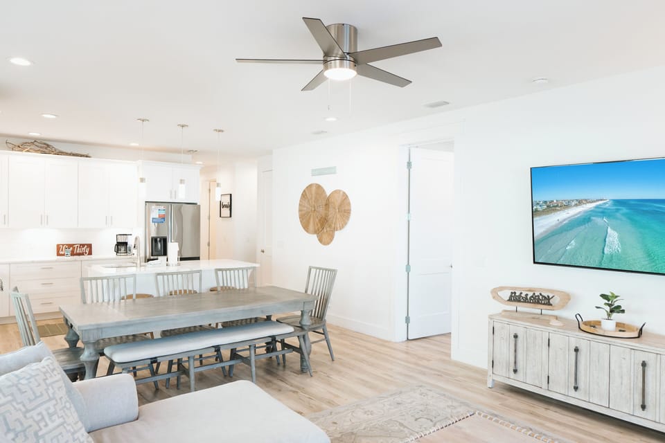 Open layout makes it easy for your group to connect.