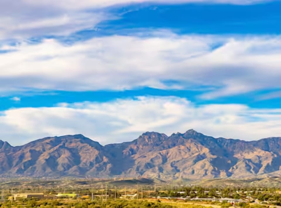 Breathe in wide-open horizons with unforgettable mountain backdrops.