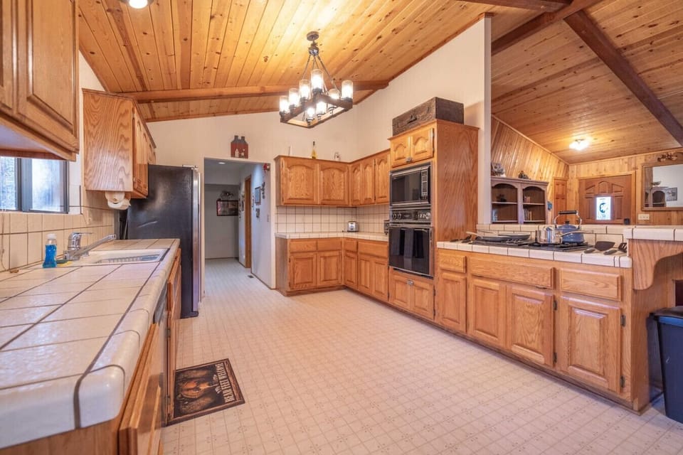 Fully equipped kitchen