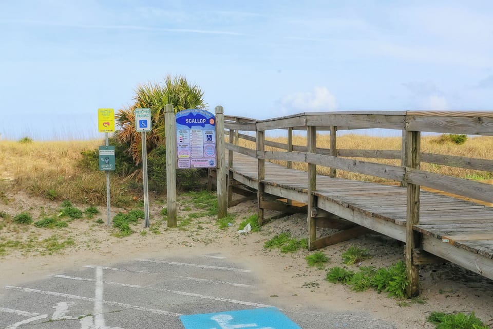 Scallop beach access - 1 min walk from unit