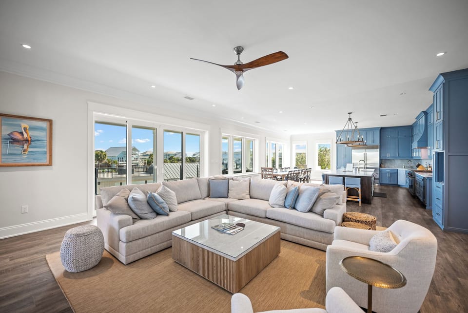 Main Level (2nd Floor) Living Area