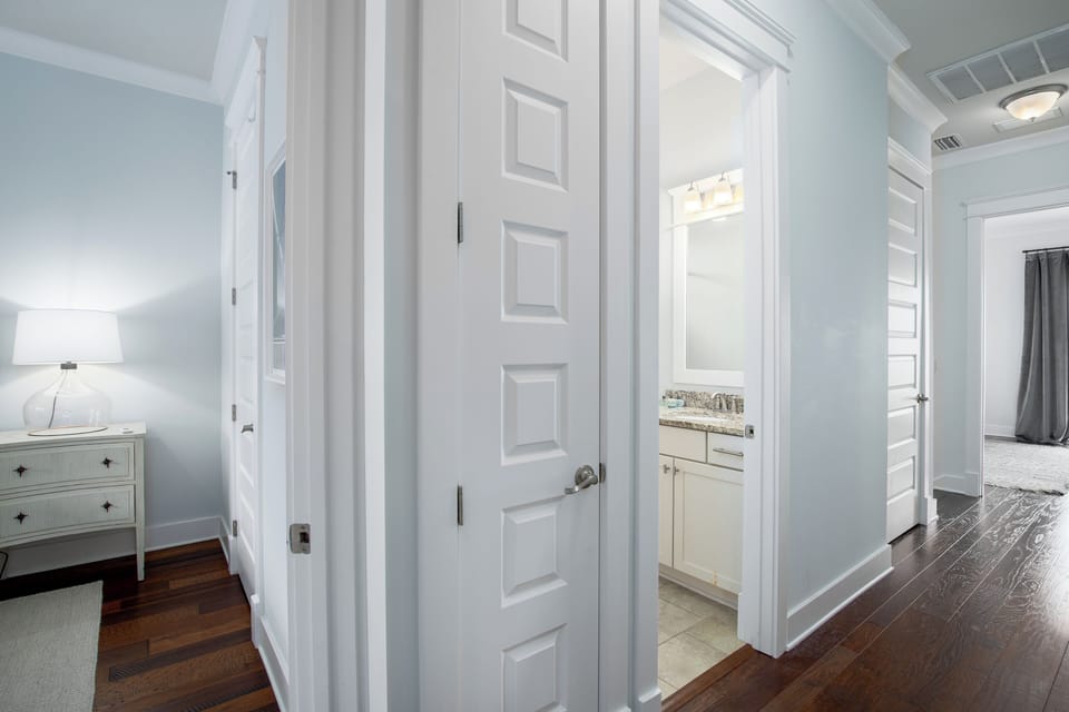 3rd floor hall full bathroom shared between 2 upstairs guest rooms