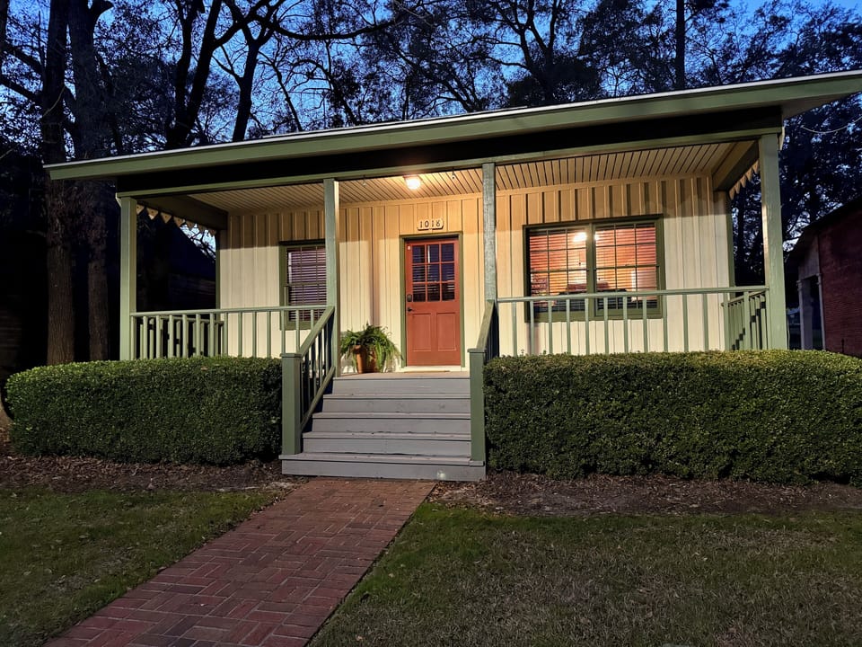 The front entrance of the Reynolds House.