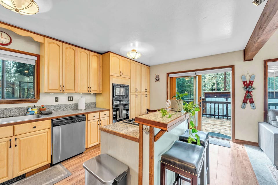 Kitchen: Drip coffee maker, Crockpot, stainless steel fridge