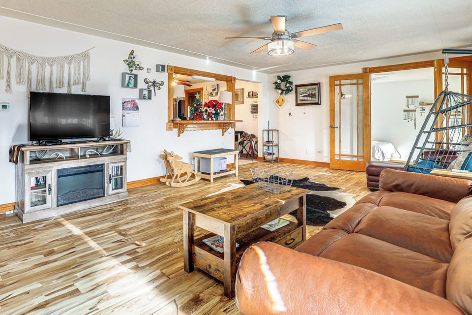 Scottsbluff Vacation Rental | 3BR | 2BA | 2 Steps Required | 1,710 Sq Ft