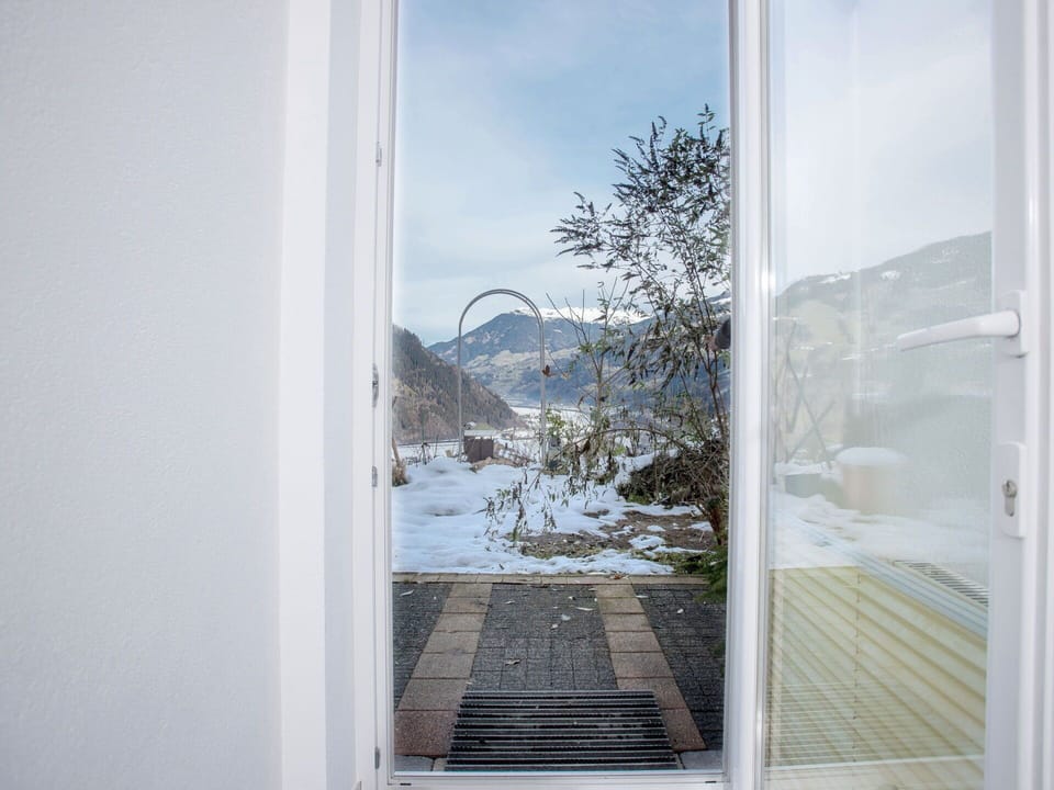 Winter, Home Door, Freezing, Daylighting