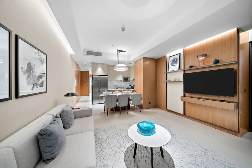 Contemporary elegance in a seamless, light-filled apartment.