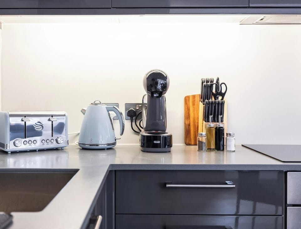 COFFEE MACHINE, TOASTER, KETTLE AND ESSENTIALS