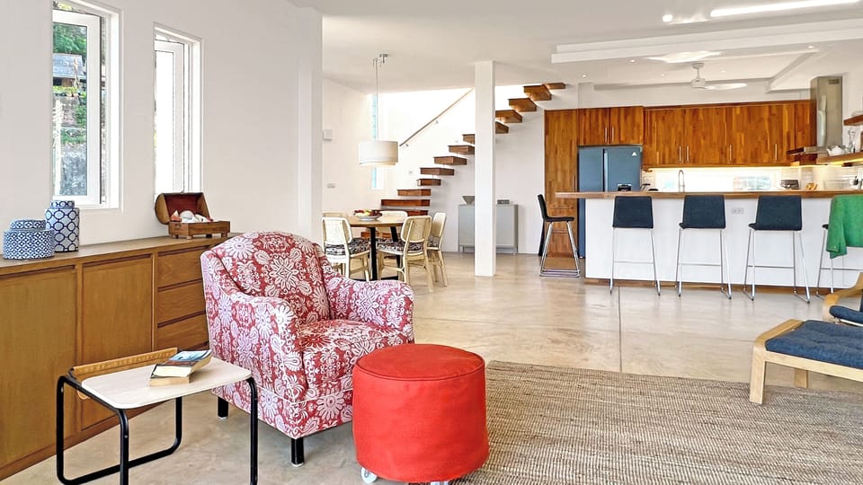 Living floor with spacious living room