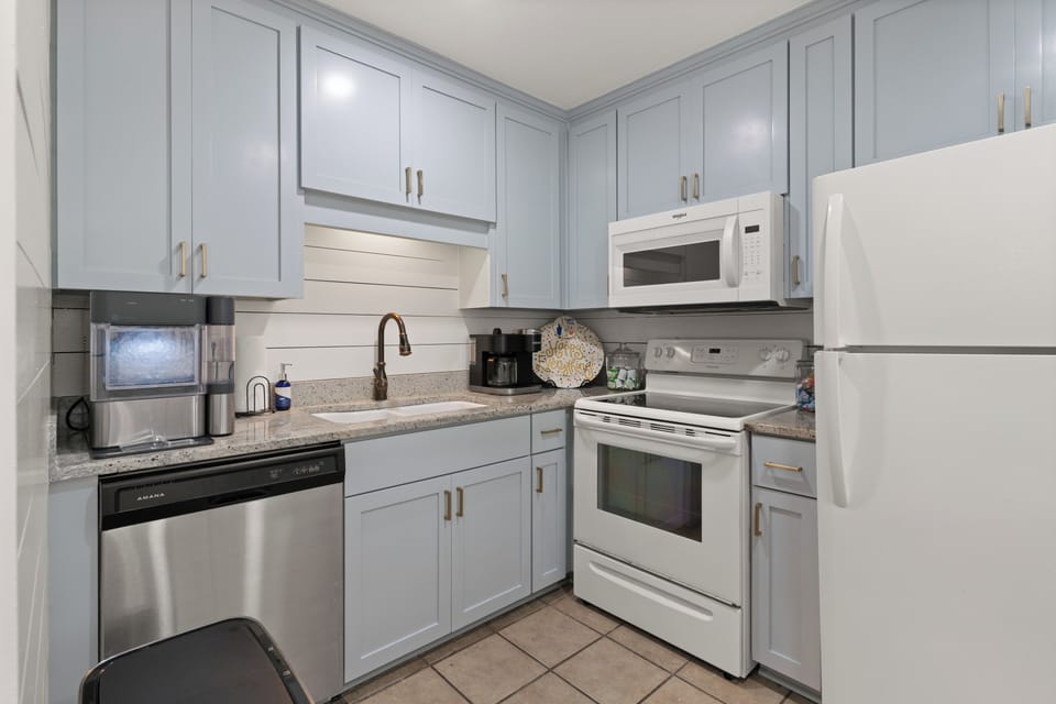 Kitchen with Keurig and Chewy Nugget Ice Maker