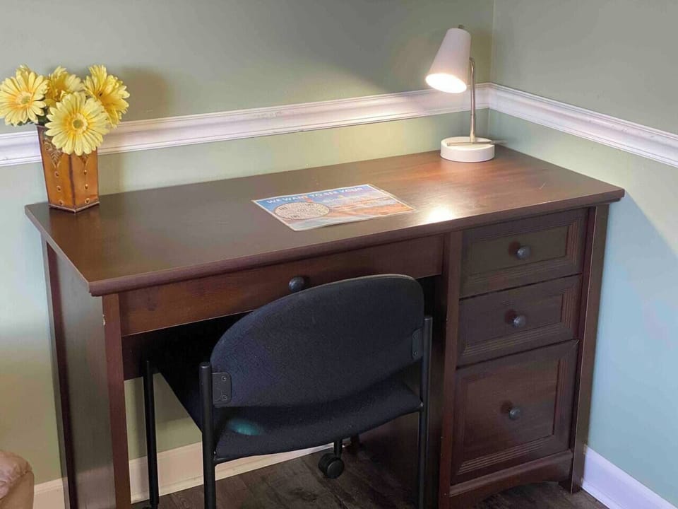 Work desk