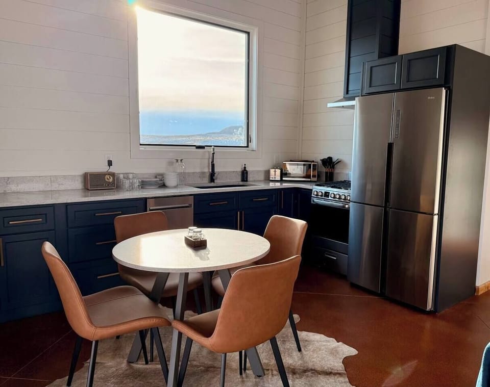 Kitchen with all the essentials 