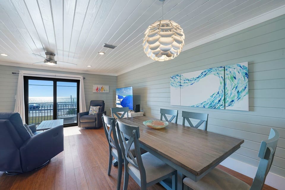 Driftwood Oasis - Adorable Vacation Rental Townhome Condo with Ocean Views from Balcony and Community Pool in Miramar Beach, Florida - Bliss Beach Rentals