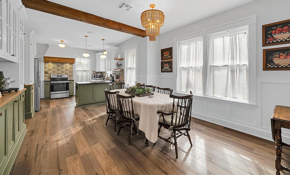 Gather here for some yummy dinner or even a game of cards! 
